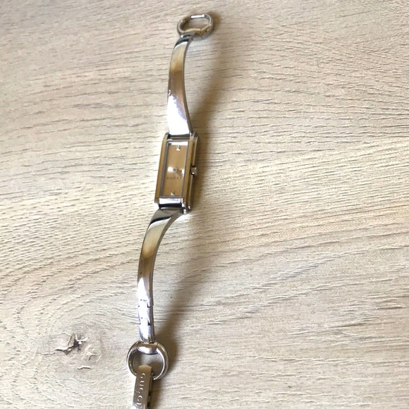 Gucci Ladies Watch - Picture 1 of 5
